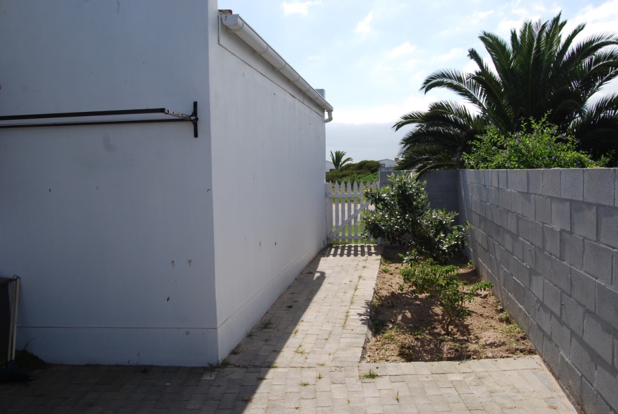 To Let 4 Bedroom Property for Rent in Country Club Western Cape